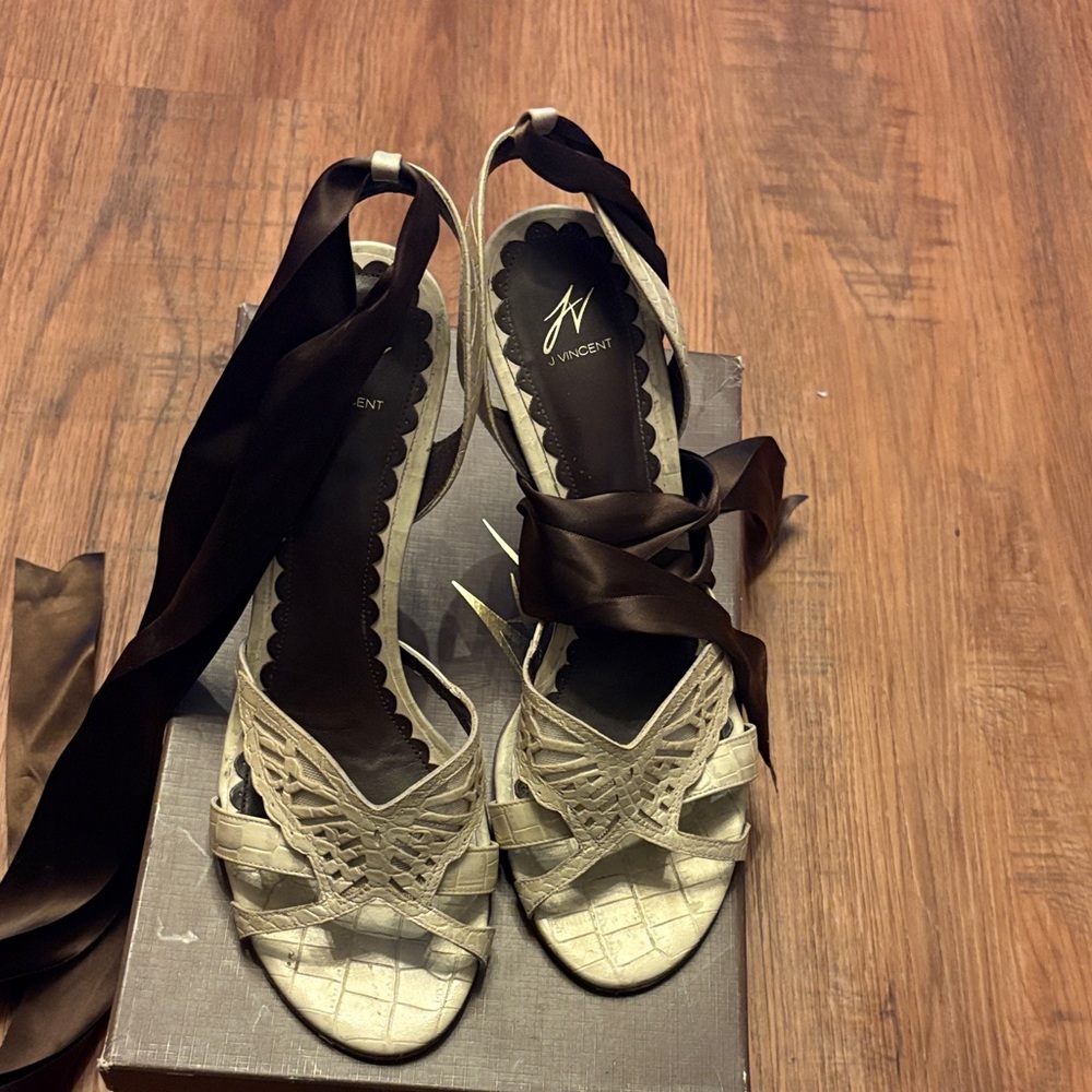 J Vincent Cream and Brown Heeled Sandals, with brown and pink satin ribbon